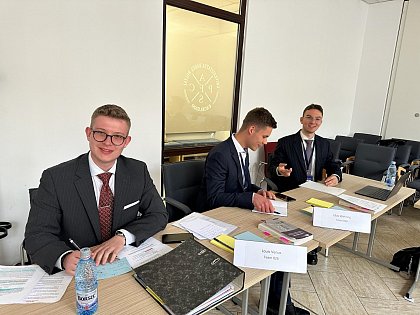 Das WTO Moot Court Team in Cluj-Napoca, Rumnien